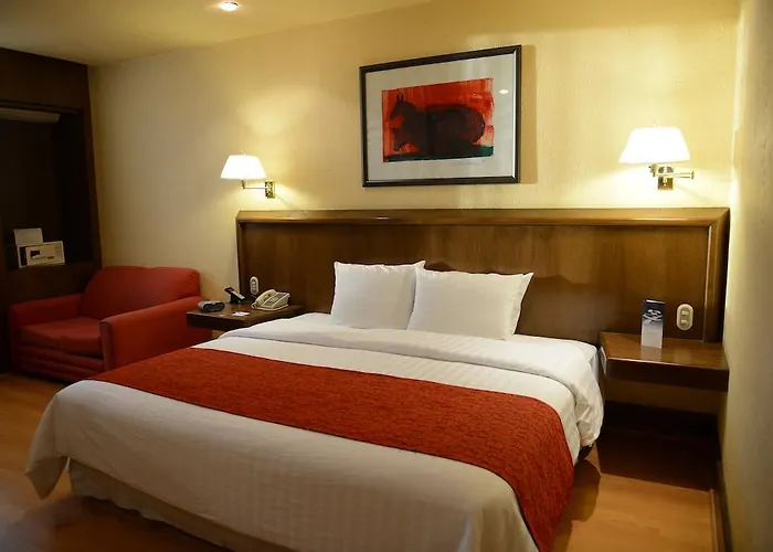 Hotel Express By Marriott Ciudad De Tlalpan 3*